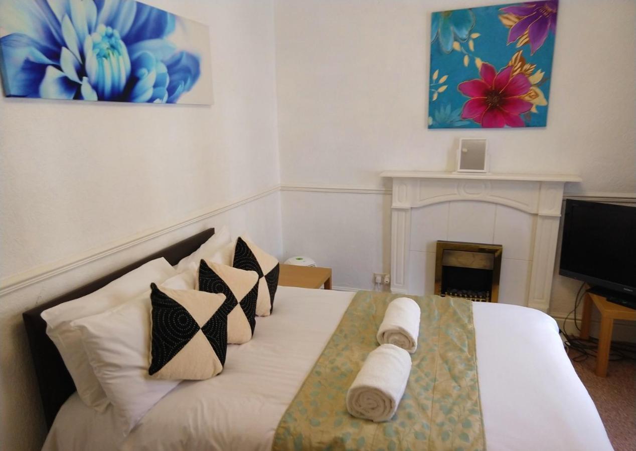 Napier Town House - Self Catering - Guesthouse Style - Twin And Double Rooms Workington Dış mekan fotoğraf