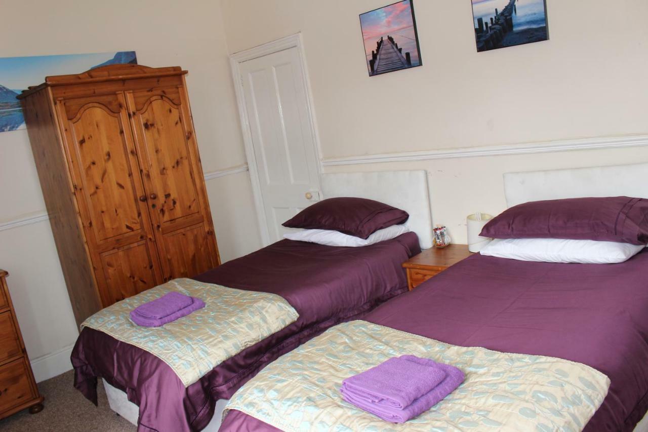 Napier Town House - Self Catering - Guesthouse Style - Twin And Double Rooms Workington Dış mekan fotoğraf